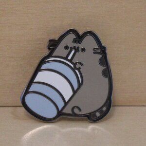 Pusheen Snack Pin - Pusheen With Drink